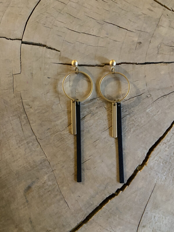 Oorsteker met cirkel en duo staafje frosted/mat