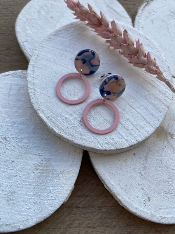 Hars-oorsteker blauw met gerubberde cirkel - roze