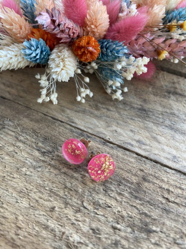 Cabochon oorsteker hars in combinatie met goudvlokken - Afbeelding 5