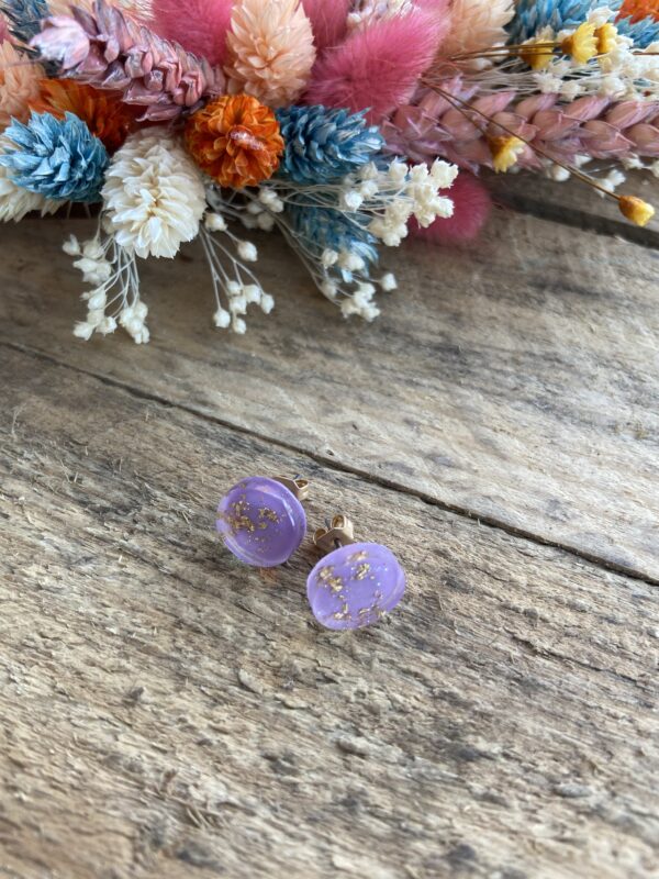 Cabochon oorsteker hars in combinatie met goudvlokken - Afbeelding 3