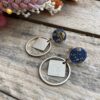 Cabochon oorsteker hars met goudvlokken en frosted vierkant - Afbeelding 3
