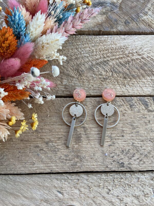 Cabochon oorsteker hars met goudvlokken en frosted cirkel en staafje - Afbeelding 3