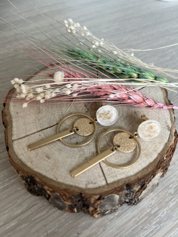 Cabochon oorsteker hars met goudvlokken en frosted cirkel en staafje - Afbeelding 4